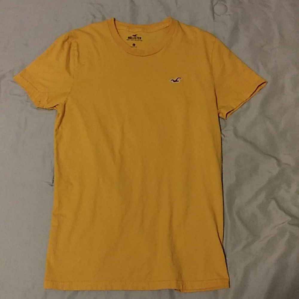 Mustard/yellow shirt